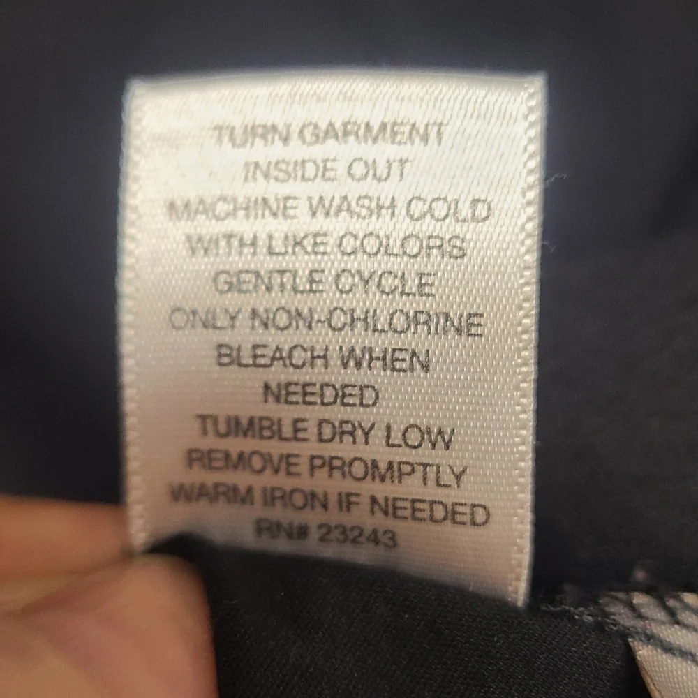 Classic Black Button-Up Shirt - Picture 5 of 7